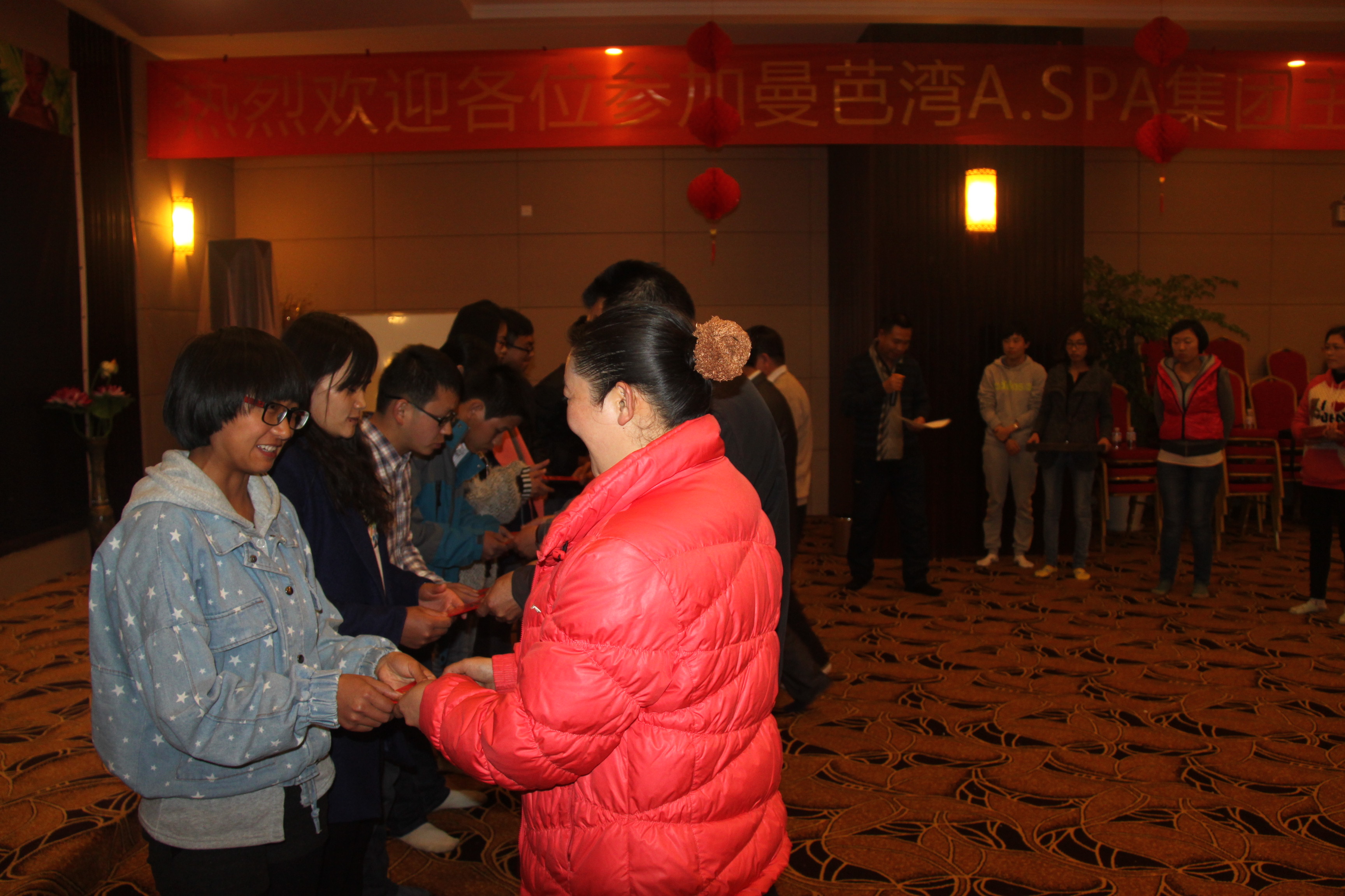 �̻��쵼Ϊƶ��ѧ�Ӱ䷢��ѧ��